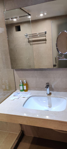 Bathroom 4, Hotel cliffton, Mumbai Suburban