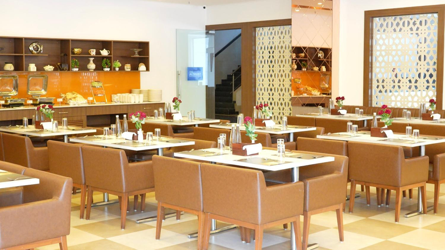 Food & Drinks 5, The Altruist Navi Mumbai Hotel, Thane