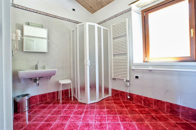 Bathroom 2, Calabrialcubo Agriturismo, Catanzaro