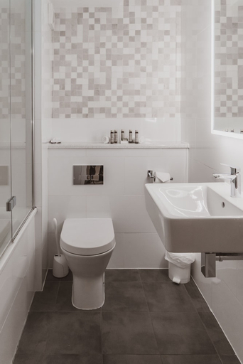 Bathroom 4, Merewood Country House Hotel, Cumbria
