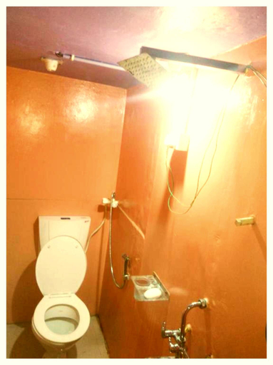 Bathroom 2, Goroomgo K.S.N. Paying Guest House Varanasi, Varanasi