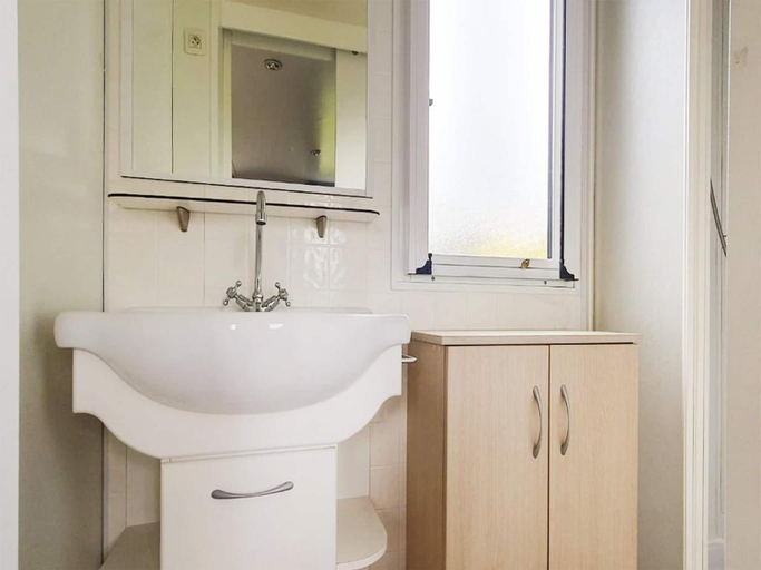Bathroom, Chalet in Friesland near Wadden Sea Franeker, Franekeradeel