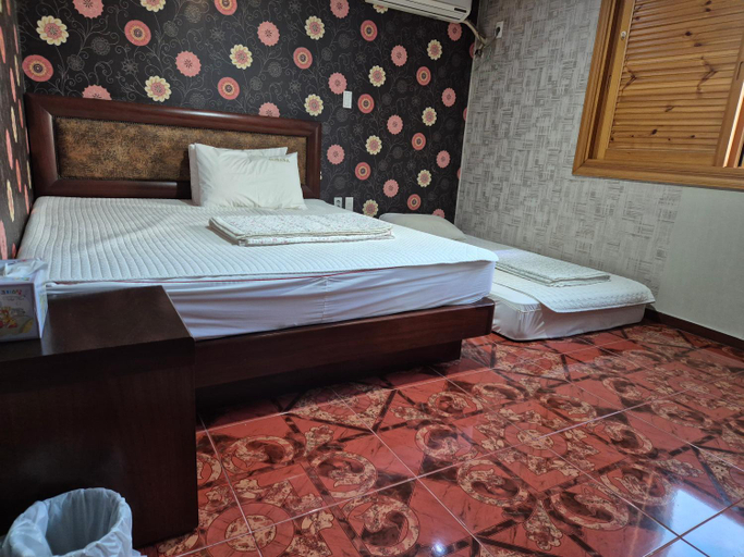 Others 5, Motel Alibaba, Busanjin