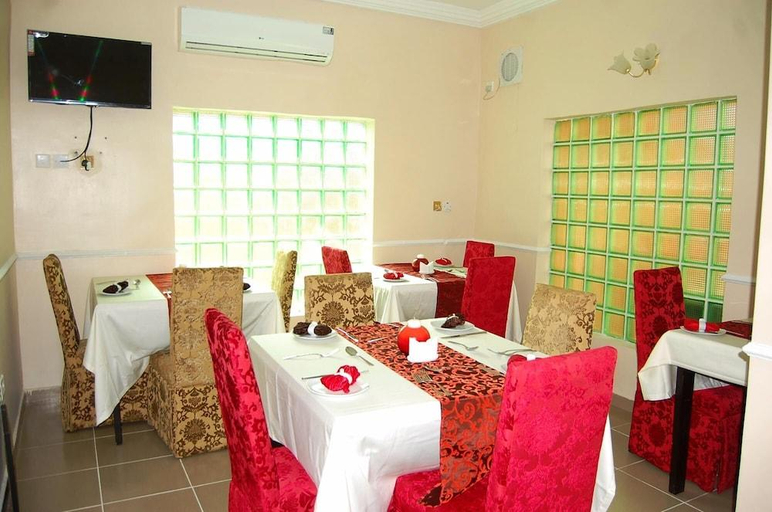 Food & Drinks 2, House 9 Royale, Ikeja, Ikeja