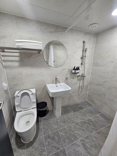 Bathroom 5, BonghwangINN BonghwangMansion2, Gyeongju