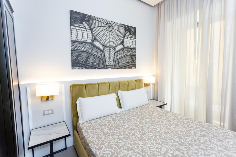 Bedroom 2, L'Infinito 88 Charmant Rooms, Napoli