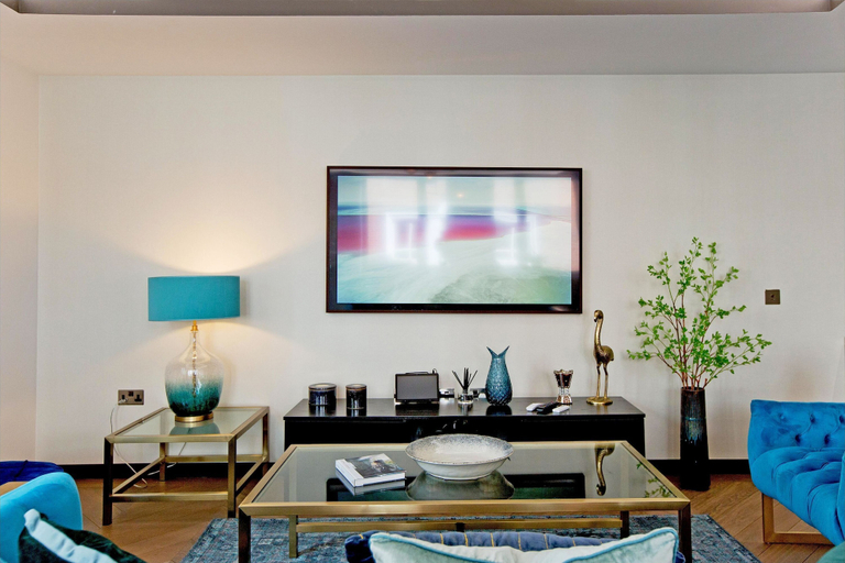 Others 4, 2-bed Deluxe Apt 104, London