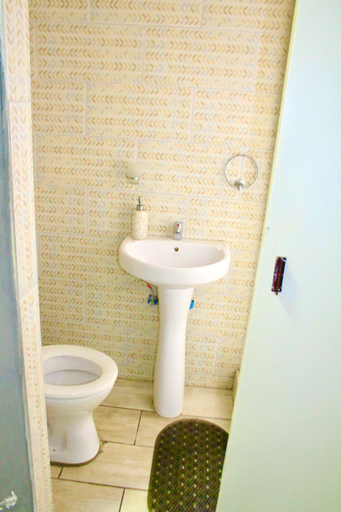 Bathroom 3, Zabalaza Guesthouse, City of Johannesburg