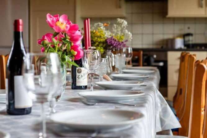 Food & Drinks 5, West Hollowcombe Farm Cottages - Full Site Booking, Somerset