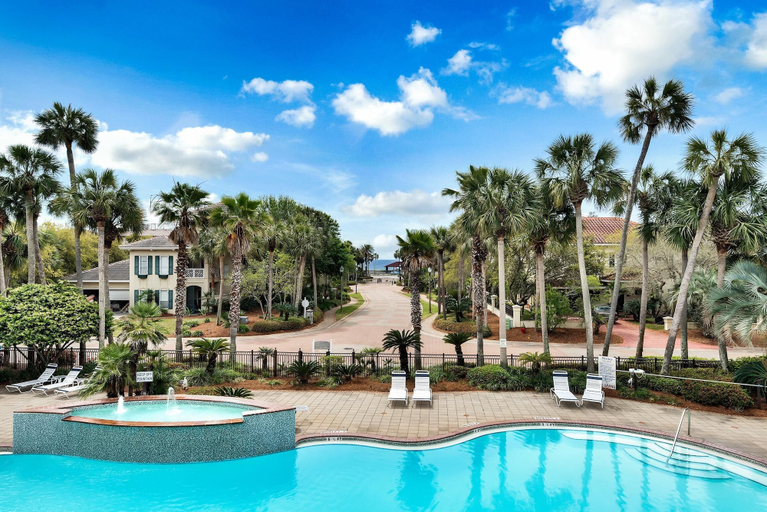 Pool 1, Emerald Escape, Okaloosa