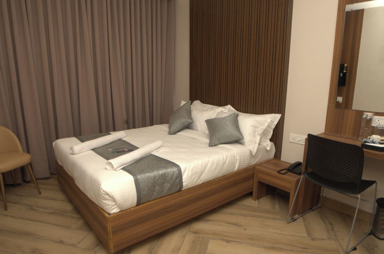 Bathroom 4, Grand Sea Way, Chennai