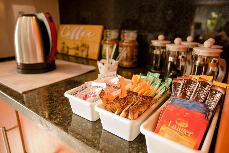 Food & Drinks