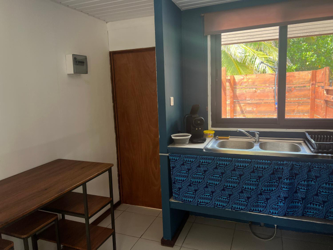 Others 5, KoriKori House Fakarava I