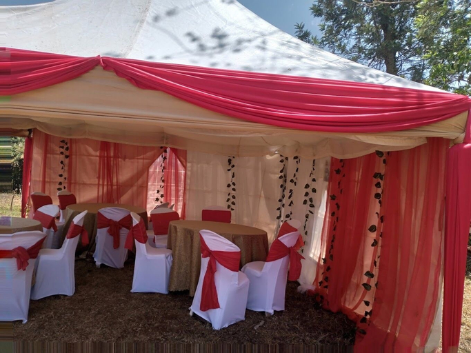 Food & Drinks 4, Peak Meadows Hotel, Tetu
