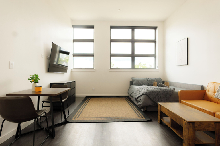Primary image, Above The Roots - Elegant Studio Stay, Tazewell