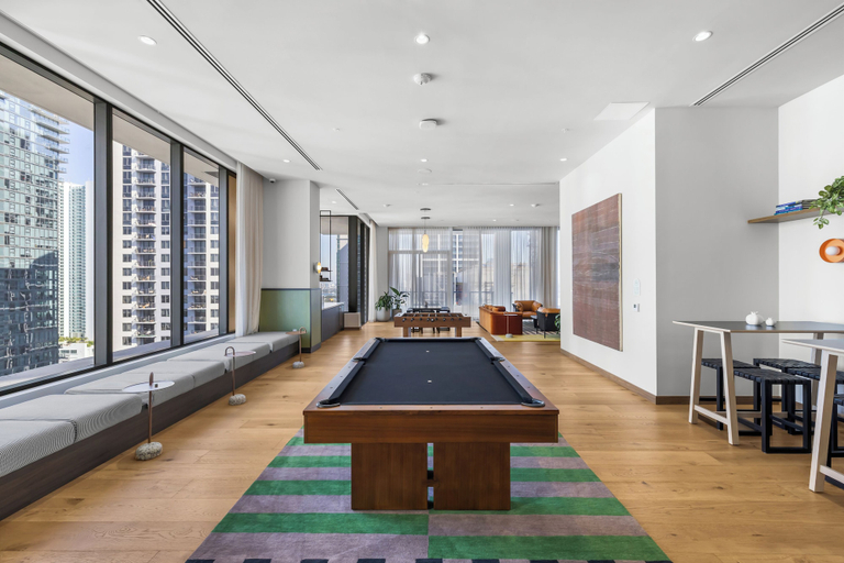 Game room 3, 11 Ne Worldcenter Experience - We Host, Miami-Dade