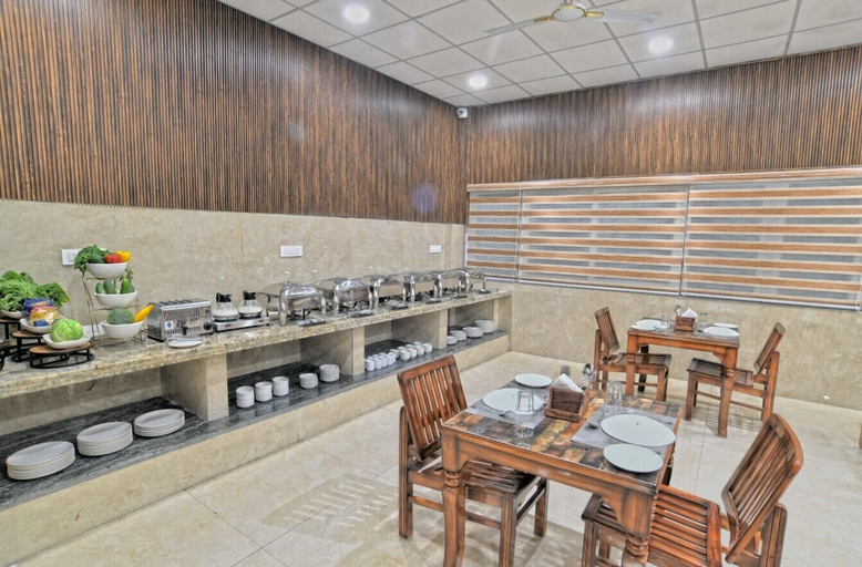 Dining 3, Nyotel, Bhopal
