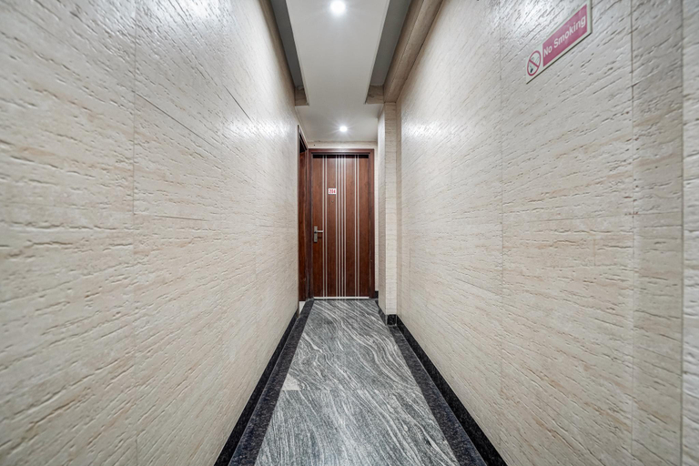 Lobby 5, SKY Inn by Twamev, Delhi