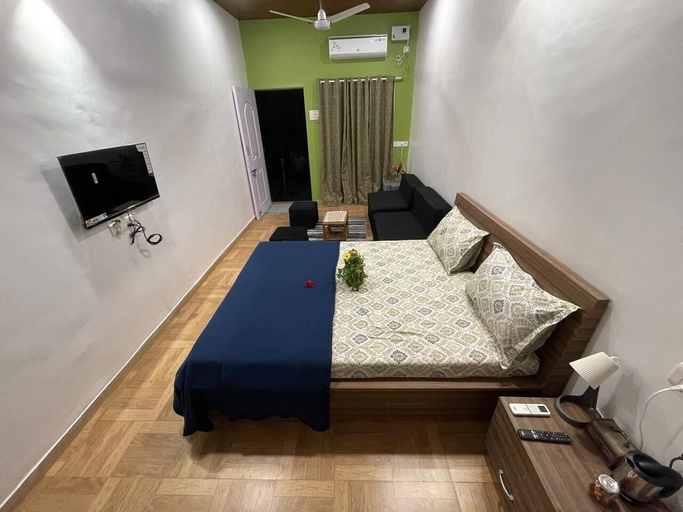 Room 4, Sur Lake Resort, Raigarh