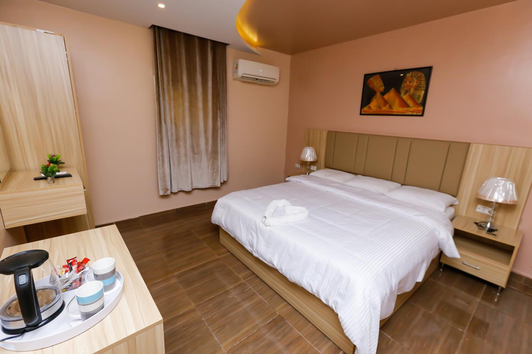 Bedroom 2, Makadi Pyramids view, Al-Ahram