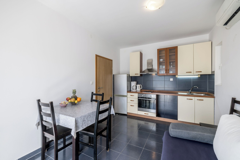 Private kitchen 3, Casa Di Tenor, Split