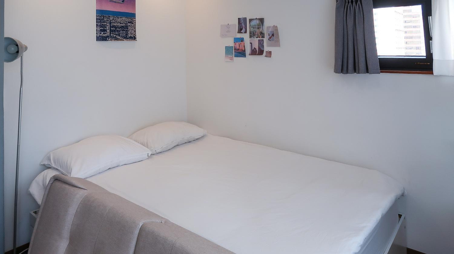 Bedroom 4, CATNAP GUESTHOUSE, Dong
