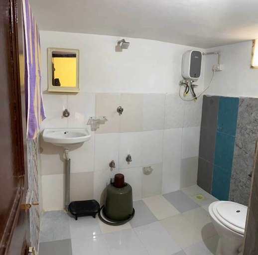 Bathroom 3, Kutch Desert Homestay, Kachchh
