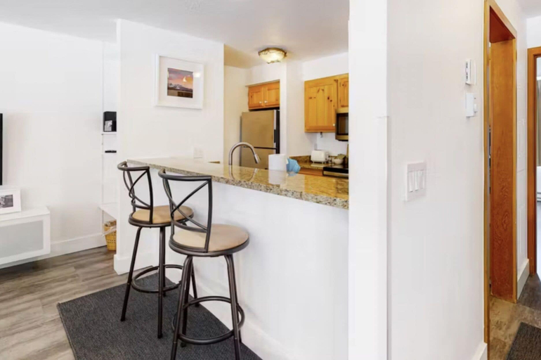 Private kitchen 3, 1765 Montezuma 1 Bedroom Condo, Summit