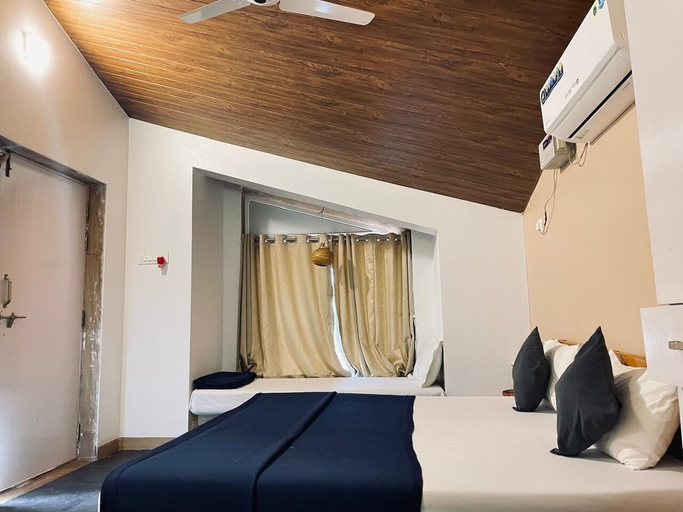 Room 3, Sur Lake Resort, Raigarh