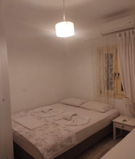Room 3, THEROS CASA LOGARAS, South Aegean