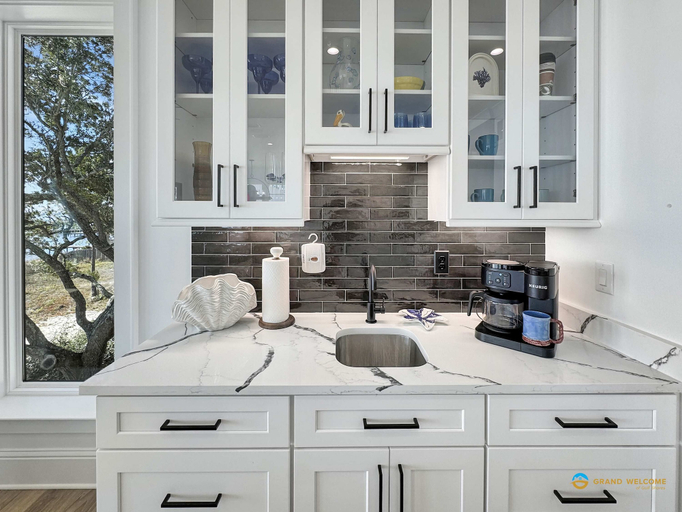 Interior 2, Waterfront Luxury Home for 10 Pool Fireplace, Baldwin