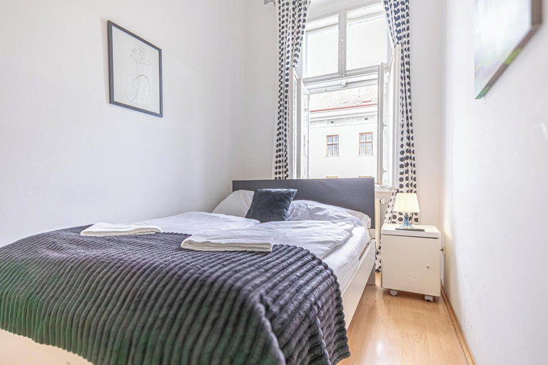 Room 4, Private Room For Long Stay Stadthalle, Wien