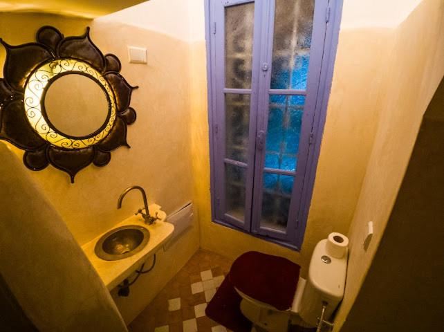 Bathroom 2, Dar Sarsar Artistic Music, Marrakech