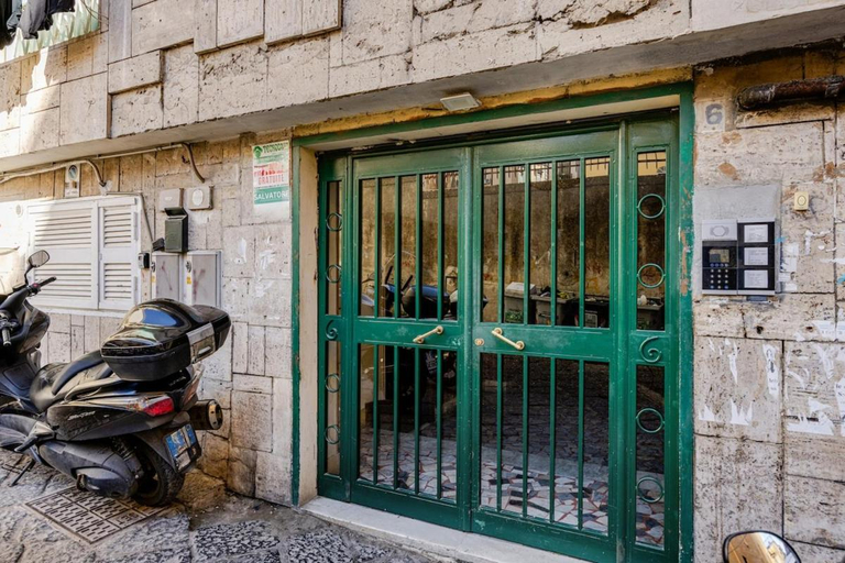 Exterior & Views, Medusa Duomo Guest House, Napoli
