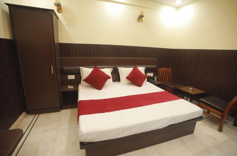 Bedroom 2, Hotel Abhinandan Panipat, Panipat
