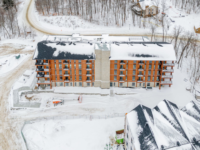 Exterior 2, Ostrya by Tremblant Platinum, Les Laurentides
