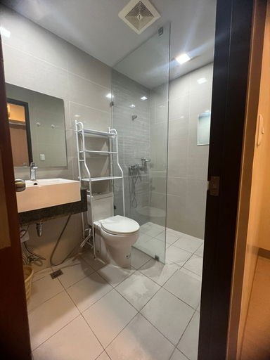Bathroom 5, The Mactan Newtown, Lapu-Lapu City
