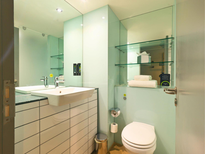 Others 5, B&B HOTEL Warrington, Warrington