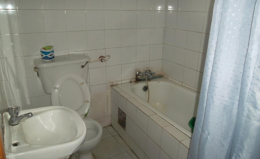 Bathroom 3, City Crown Hotels Limited, Obio/Akp