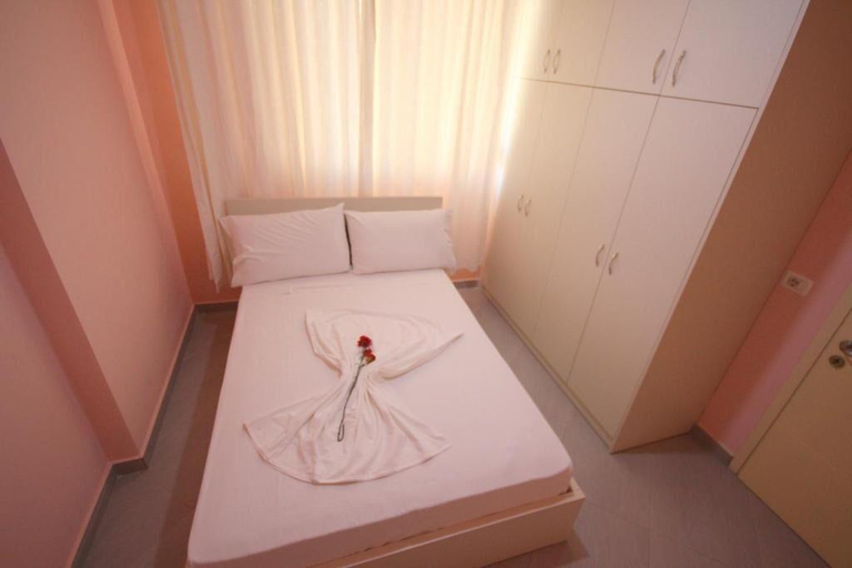 Bedroom 3, Ideal Holiday Apartments, Sarandës