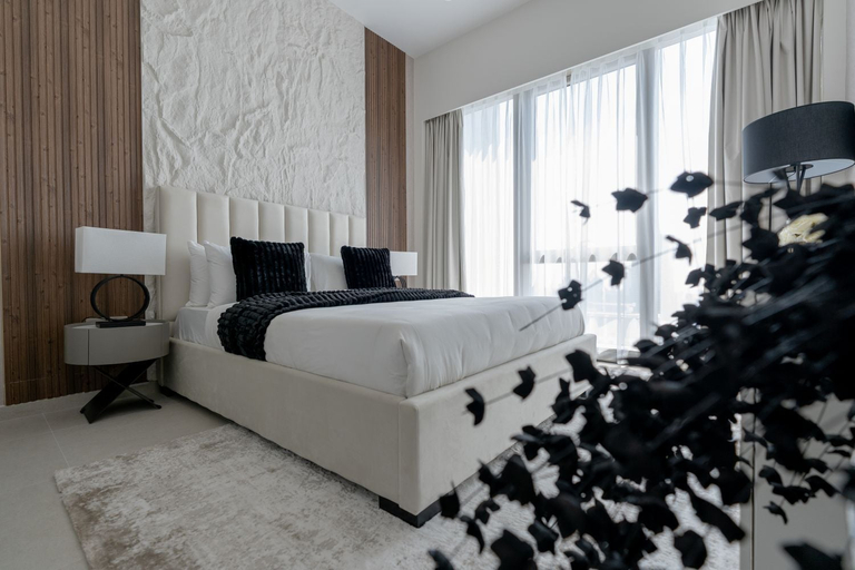 Room 3, Luxurious - Grande Signature - Downtown, Dubai