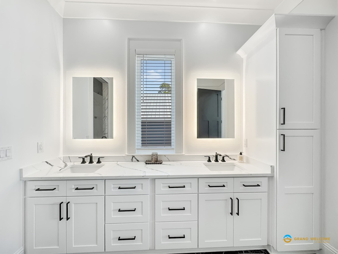 Bathroom 4, Waterfront Luxury Home for 10 Pool Fireplace, Baldwin