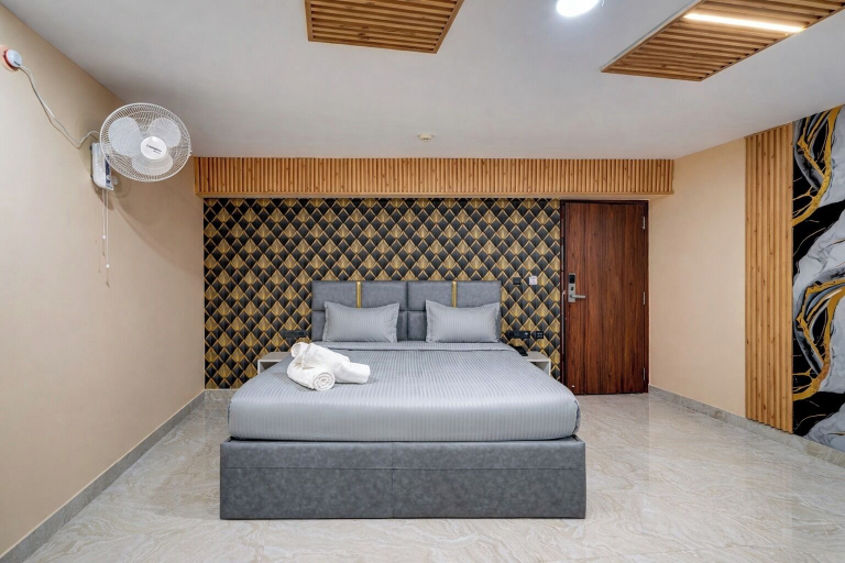 Room 2, Hotel Rism Suites Koramangala, Bangalore
