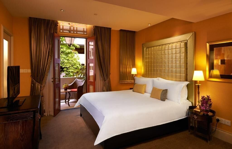 Room 5, Aurum Royal, Singapore