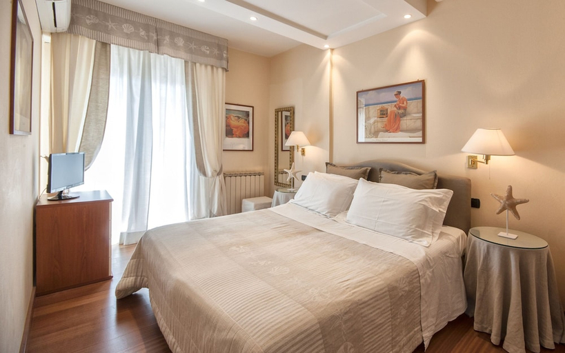 Bedroom 3, Residence Lungomare, Rimini