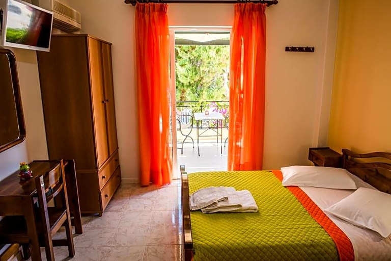 Bedroom 3, Studio Paul's, South Aegean