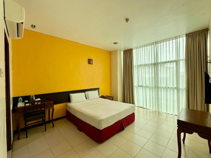 Bedroom 2, Grand Far East Hotel Sdn Bhd, Johor Bahru