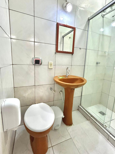 Bathroom 3, Nova Aldeia Buzios, Armação dos Búzios