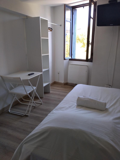 Bedroom 4, Hôtel Renaissance Martigues, Bouches-du-Rhône