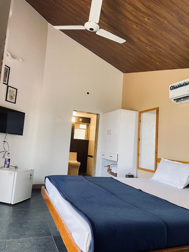 Room 5, Sur Lake Resort, Raigarh